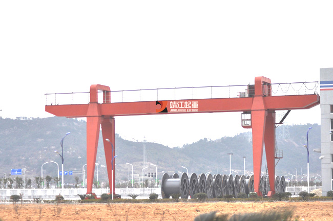 靖起門(mén)式港口起重機(jī)直銷價(jià)格歡迎咨詢