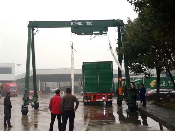 輪胎式集裝箱龍門吊哪里有賣？—靖江市起重