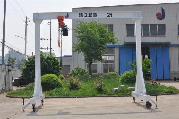 輕松搬運(yùn)重物，可選移動式龍門吊哦！