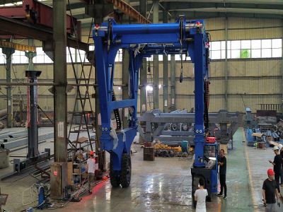 跨運車制造廠家需不斷提升技術(shù)，滿足市場需求！